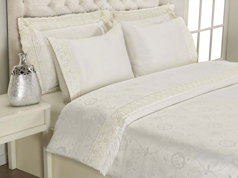 Lenjerie-Pat-2Persoane-Micro-Bambus-cu-Dantela---Cream Lenjerie Pat 2 Persoane Jado Micro-Bambus cu Dantela- Cream - imagine 1