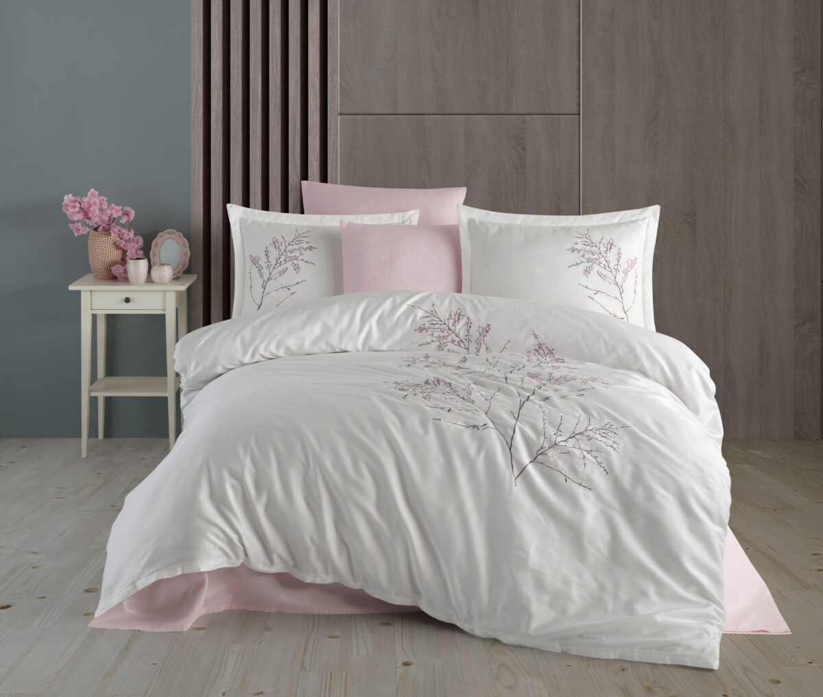 BLESK NAKIŞLI PAMUK SATEN NEVRESİ TAKIM (KREM) Lenjerie pat 2 persoane DANTELA Blesk - crem - imagine 1